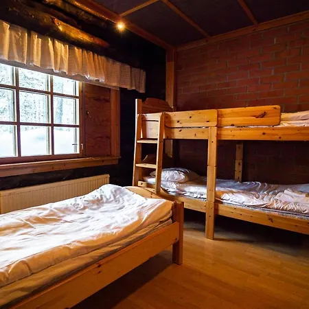 Saarikejo Huskylodge * Саариселькя