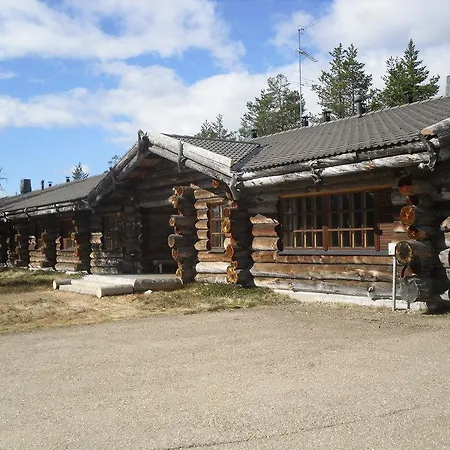 Saarikejo Huskylodge * Saariselkä